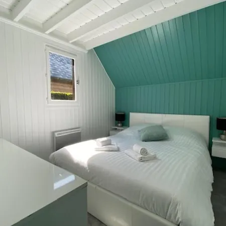 Elegant Chalet With Garden Pool And Wifi !